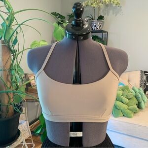 ALO Yoga Airlift Intrigue Sports Bra, Gravel, Size Small